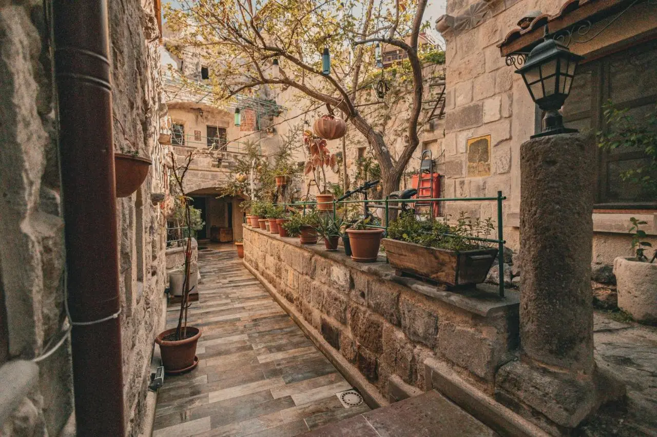 Vintage Cave House Hotel