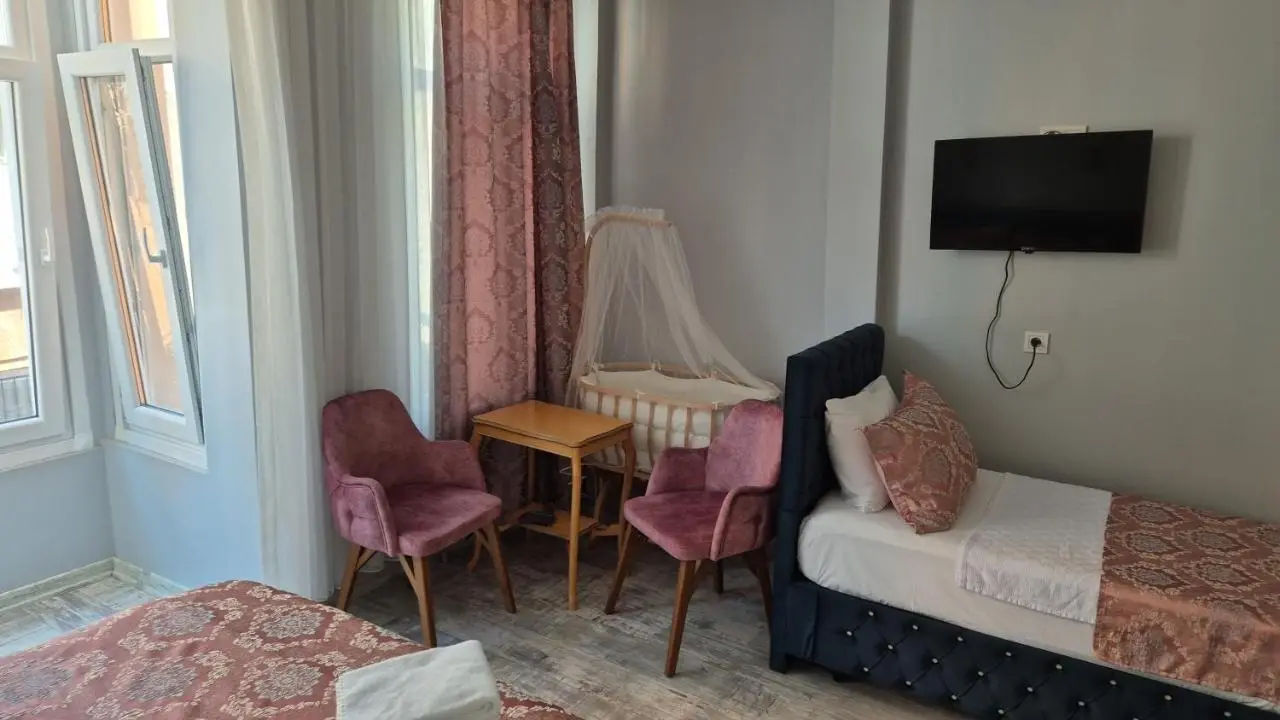 VERSECA HOTEL