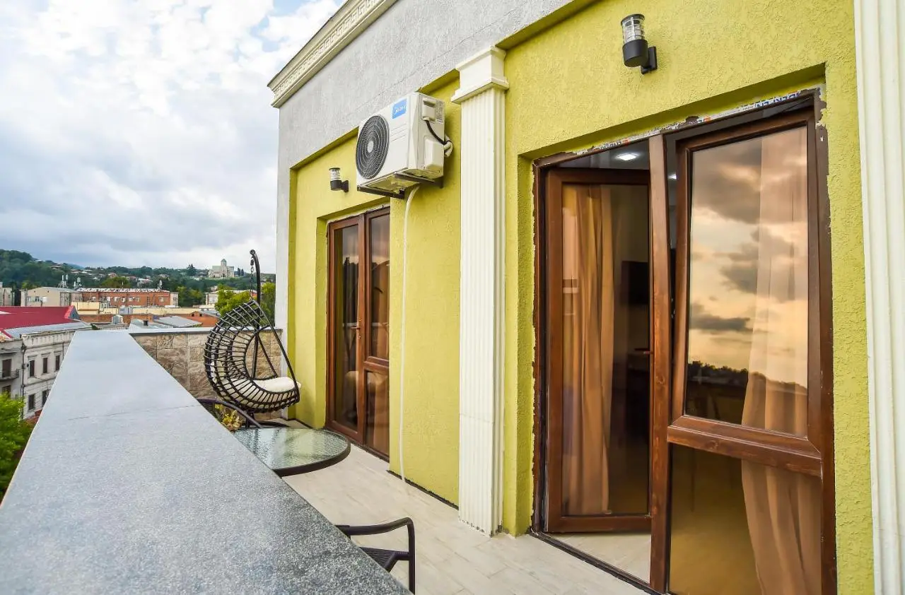 Valkhida's Apartment