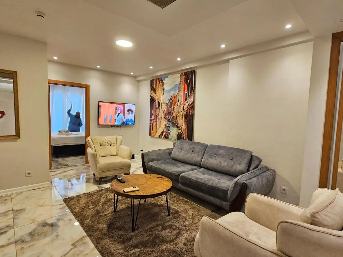 PERFECT RESİDENCE TAKSİM, 2 BEDROOM, POOL, Gym, Sauna