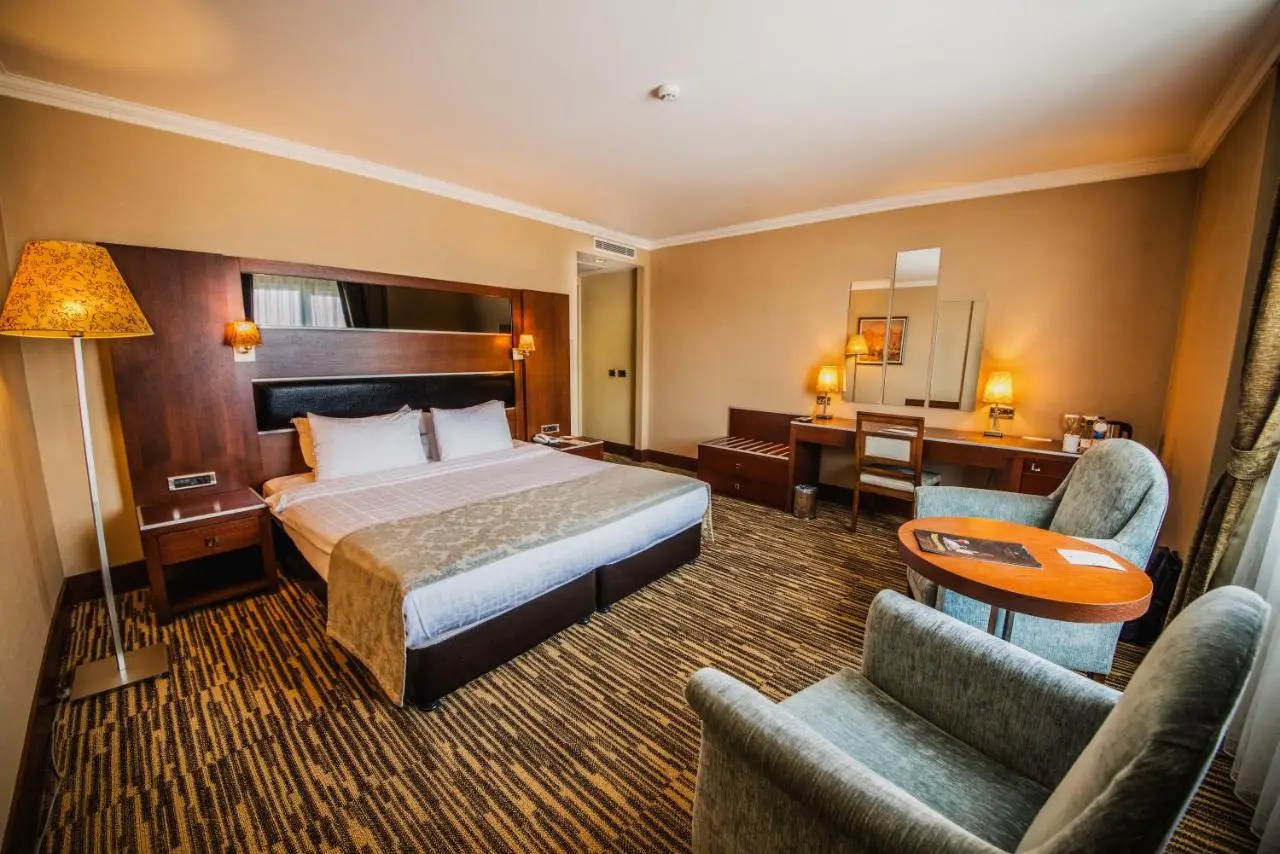 Dream Hill Business Deluxe Hotel Asia