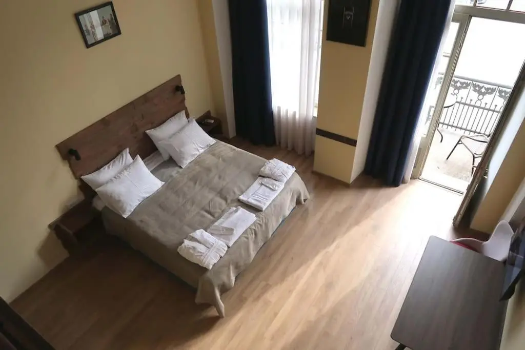 Opera garden 3 apartment in Tbilisi center