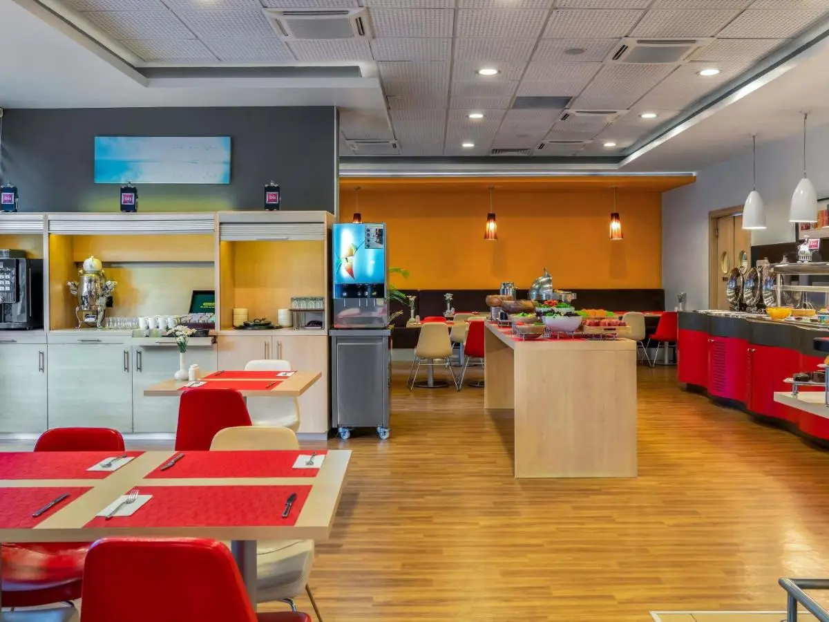 Ibis Izmir Alsancak