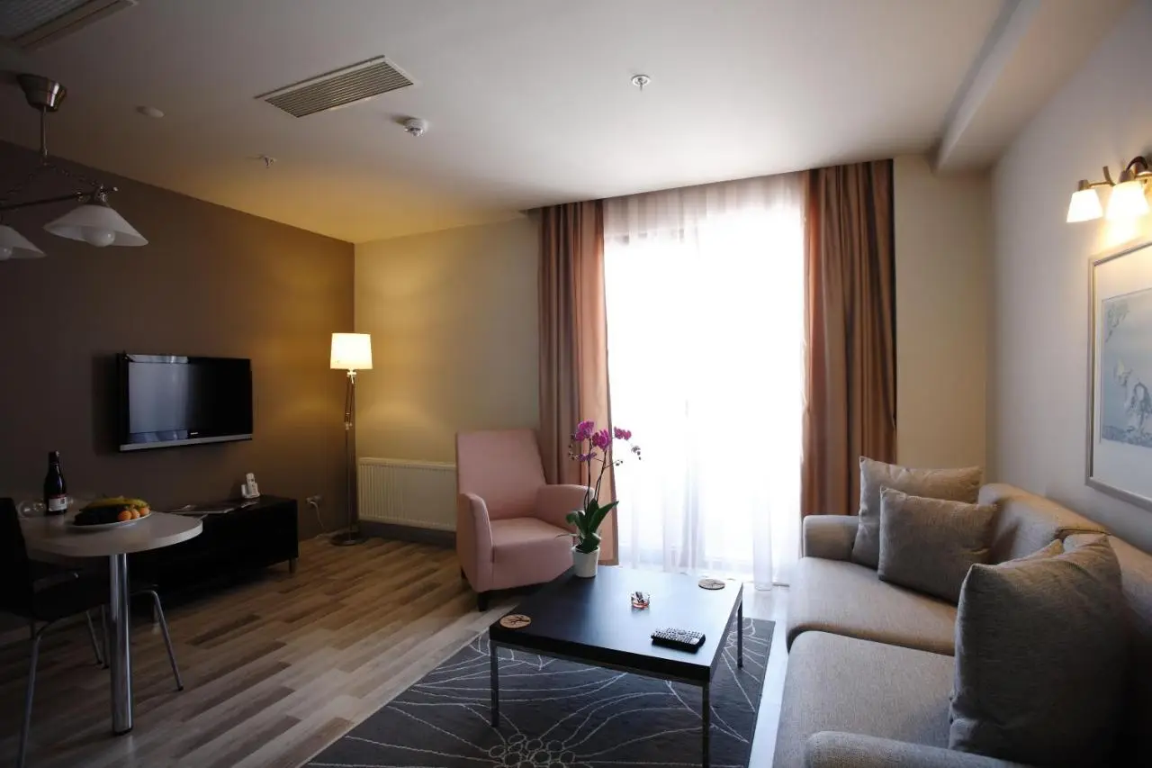 Home Stay Home Sisli