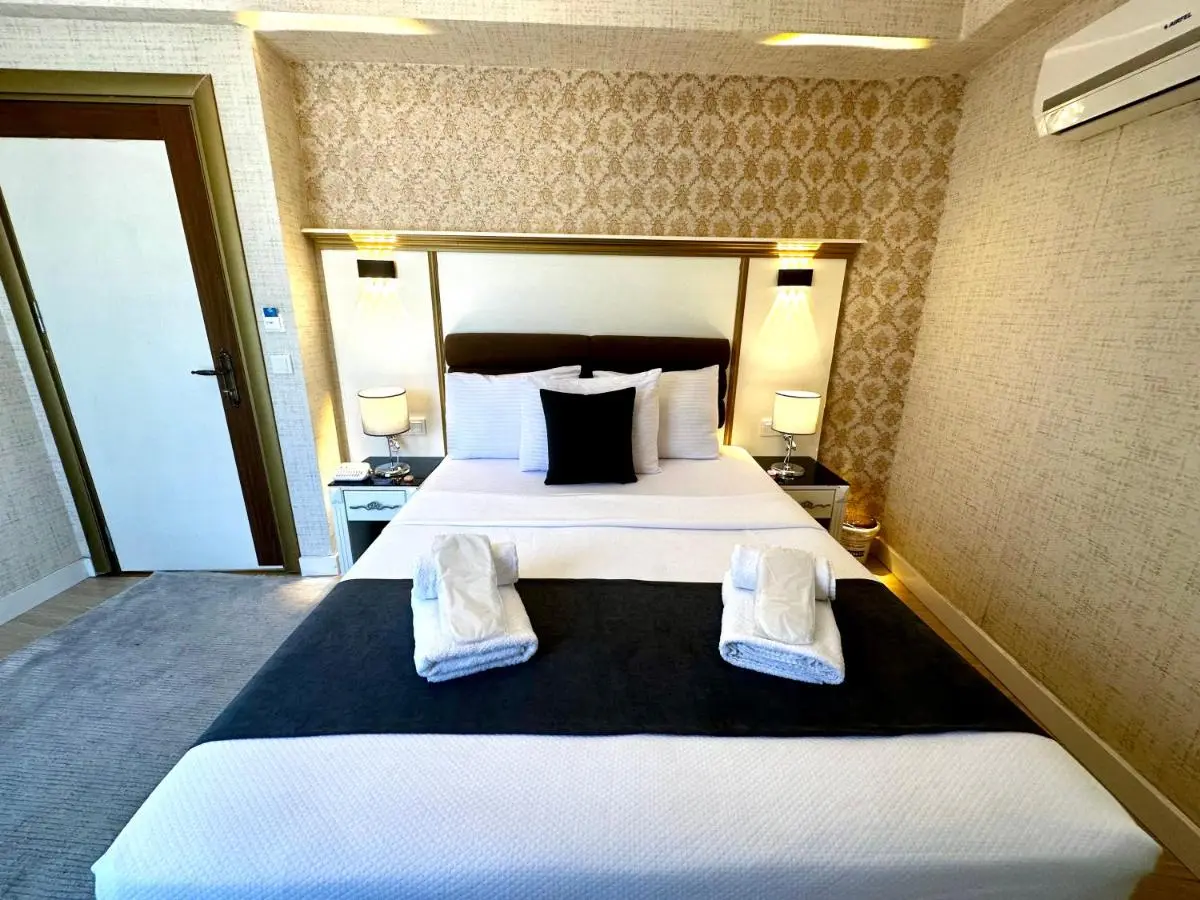 LElLl HAGİA SOFİA OTEL