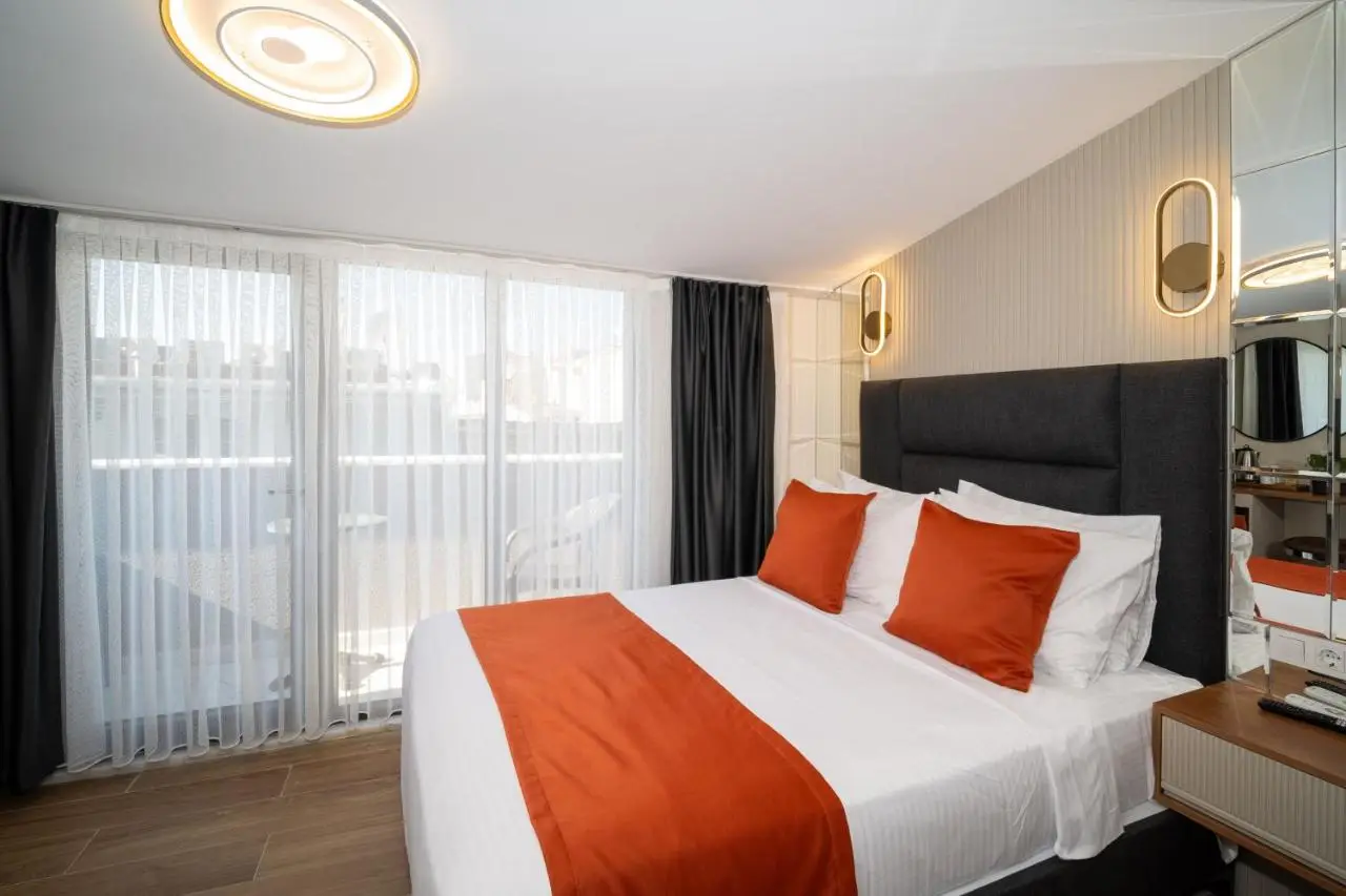 Robin Hotel
