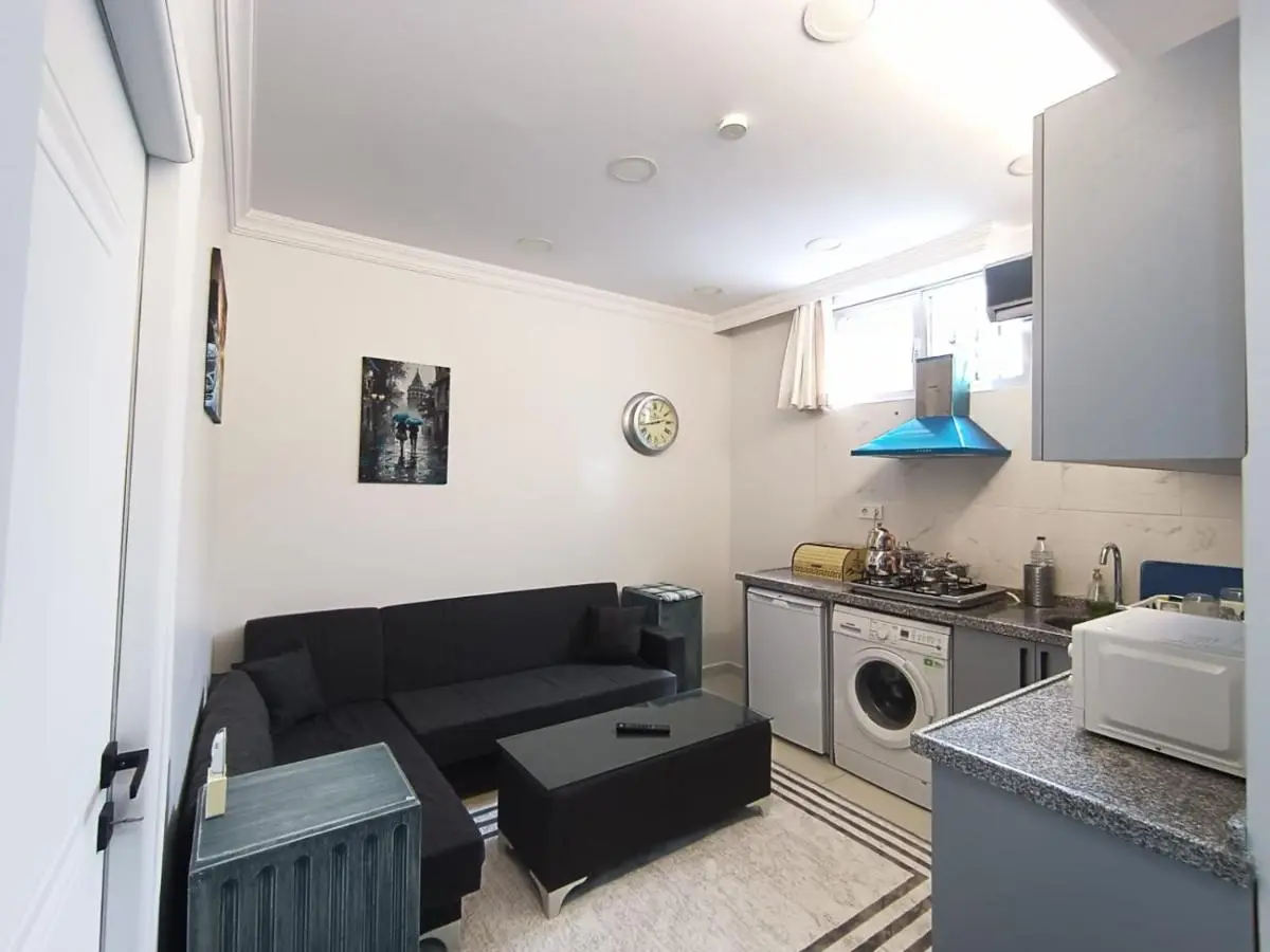 Maya Apartment