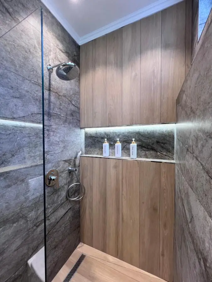 White Star Villa - Studio Apartments with Parking