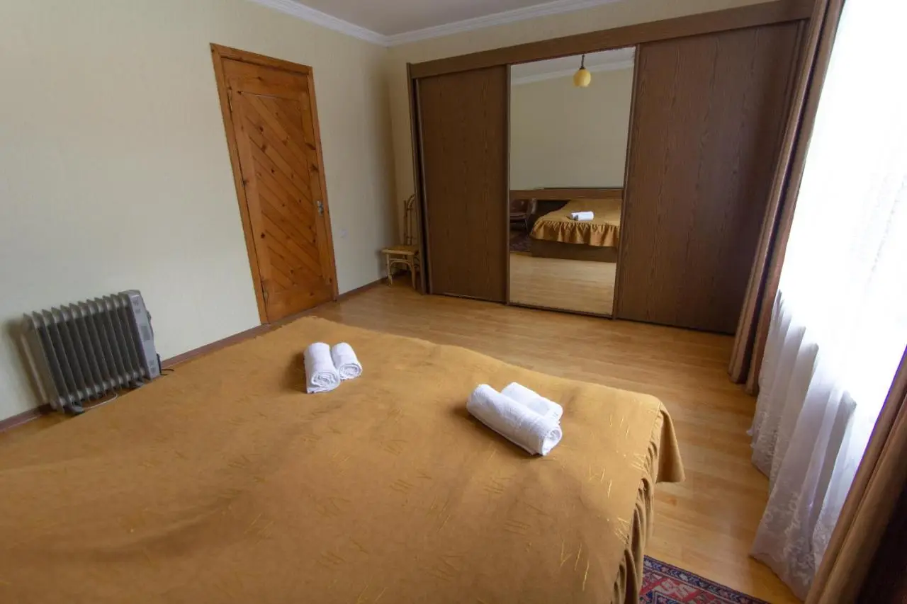 Eka&Nino GuestHouse