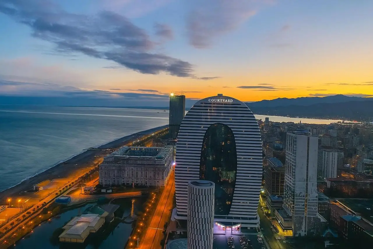 Orbi City - Sea View Aparthotel in Batumi