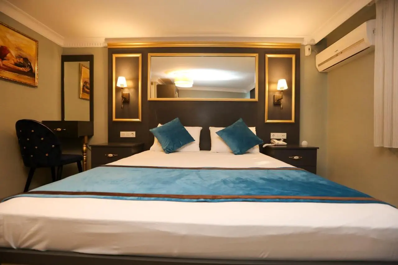 Grand Moon Hotel Suites