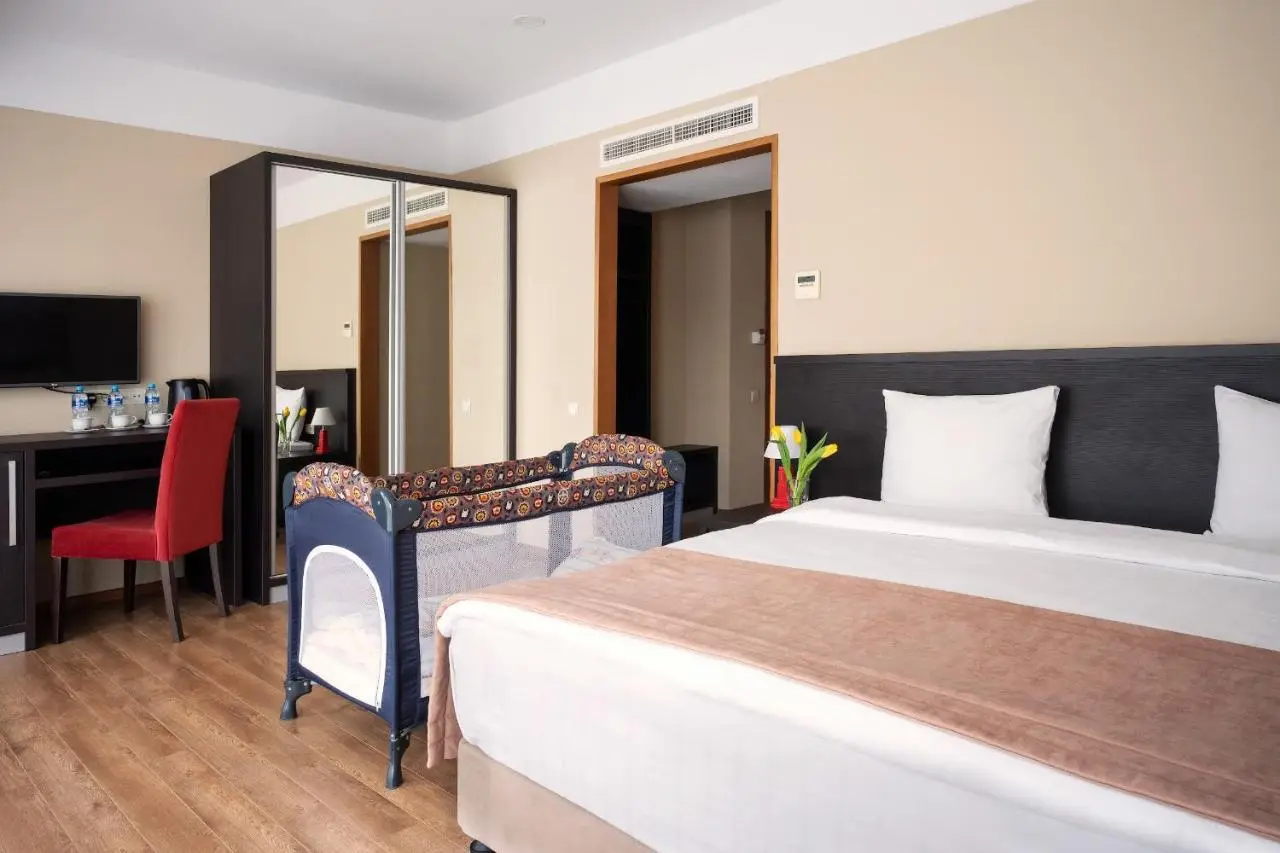 Sephia Hotel