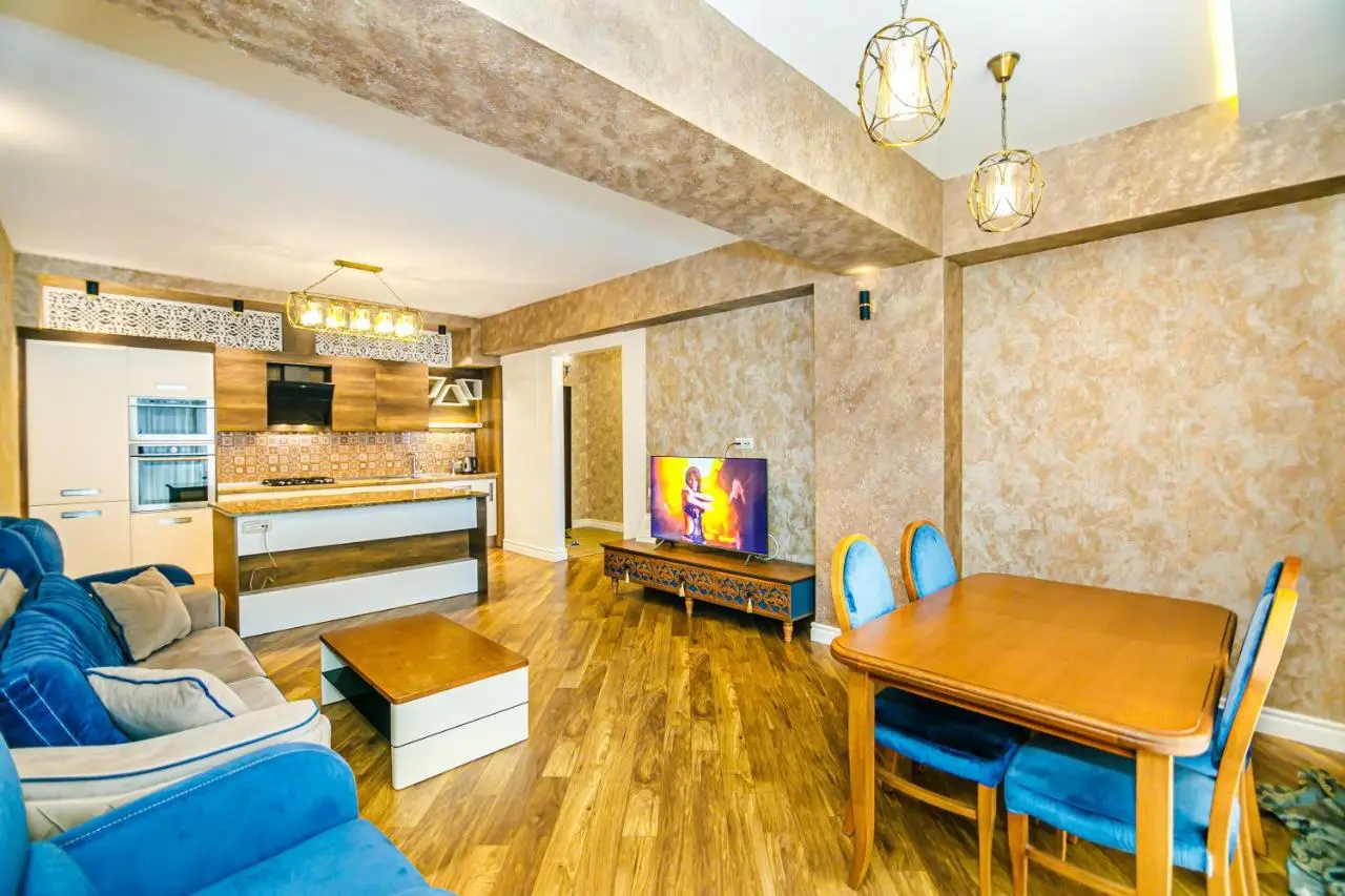 CRYSTAL Luxury Apartment on BAKU