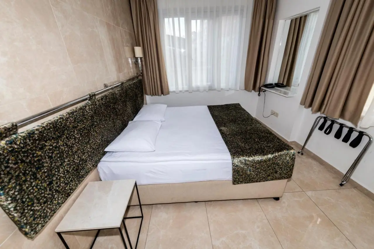 BGuest Hotel & Residence
