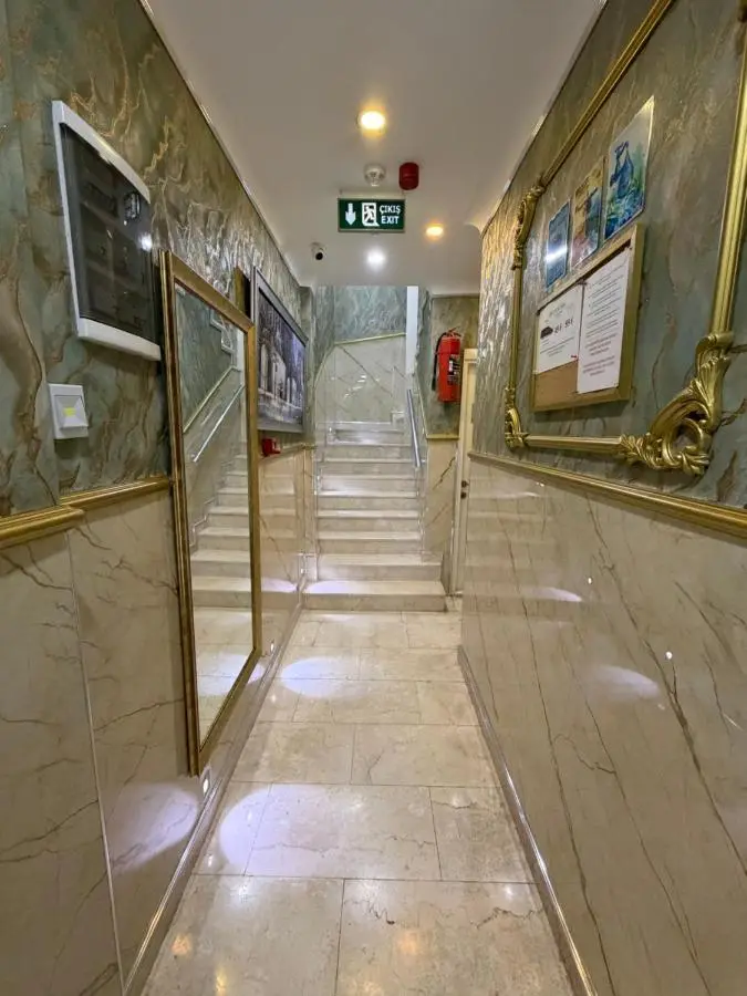 VERSECA HOTEL
