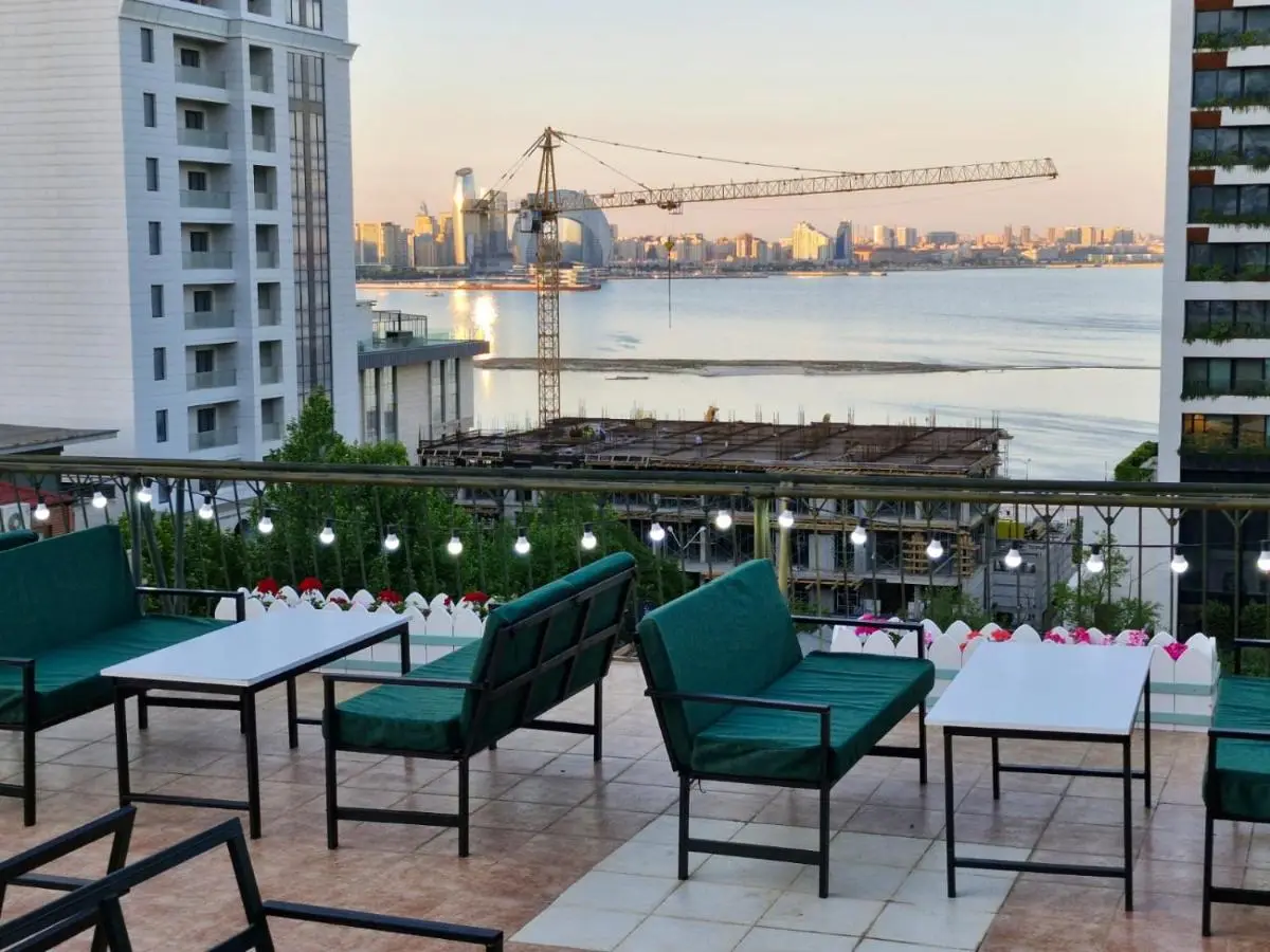 Nur Hotel & Terrace Cafe