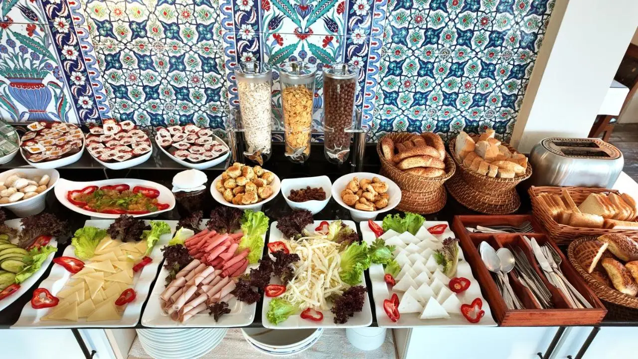 Aldem Hotel