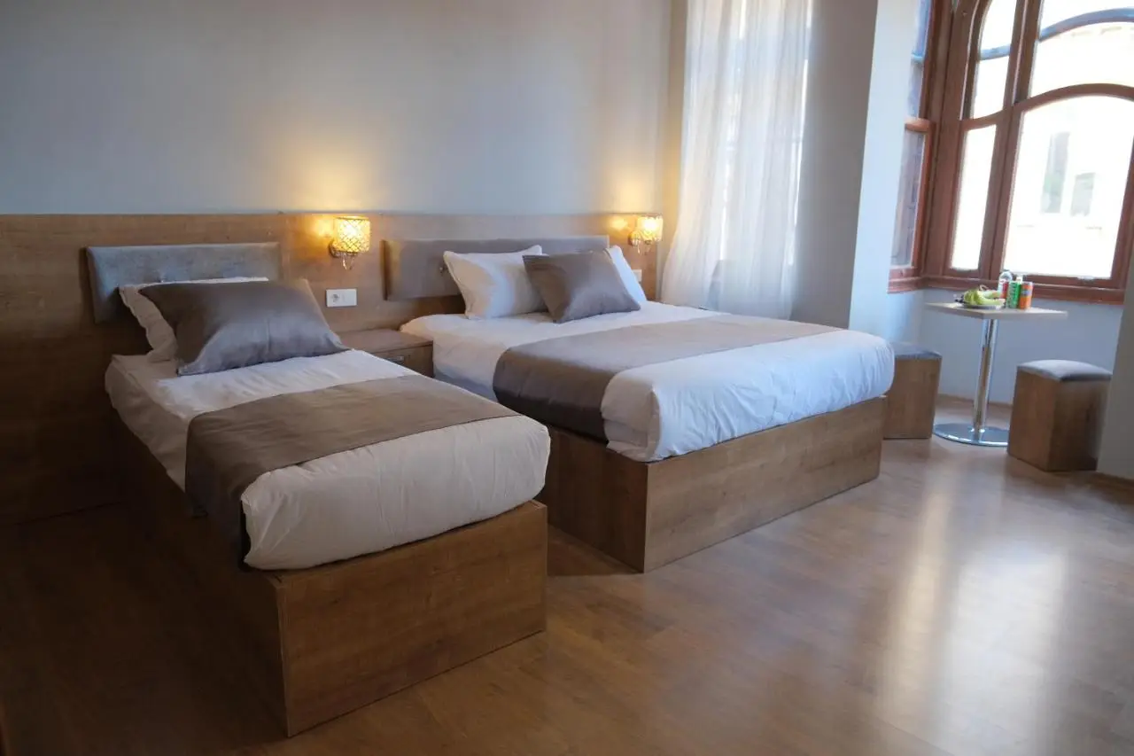Adamantides Hotel