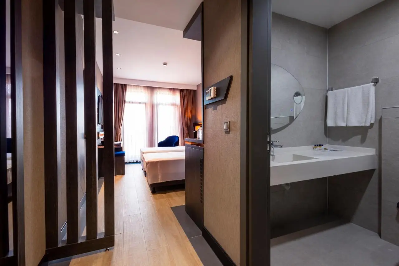WestDoor Hotel