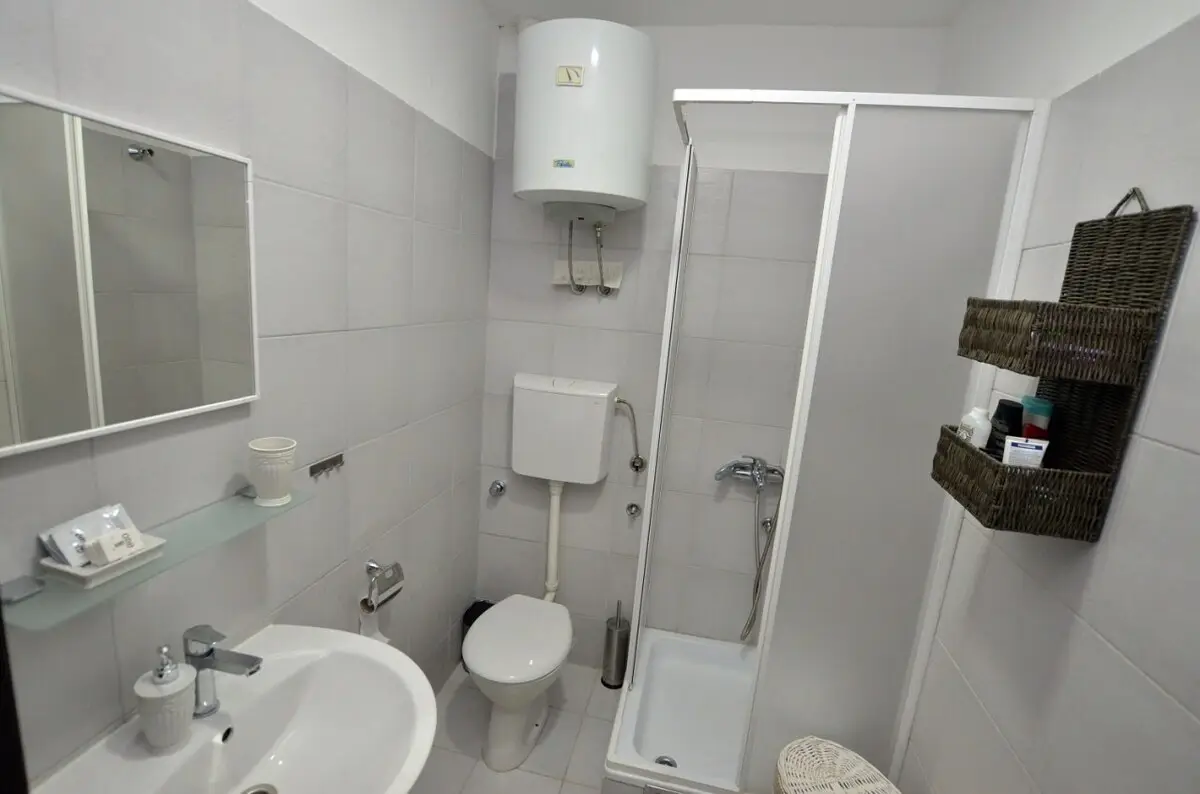 Retreat@Peaceful Flat- FREE PARKING ON PREMISES!