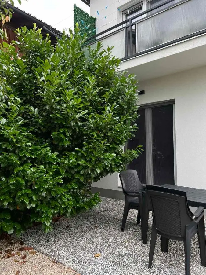 Apartments White House Bihac