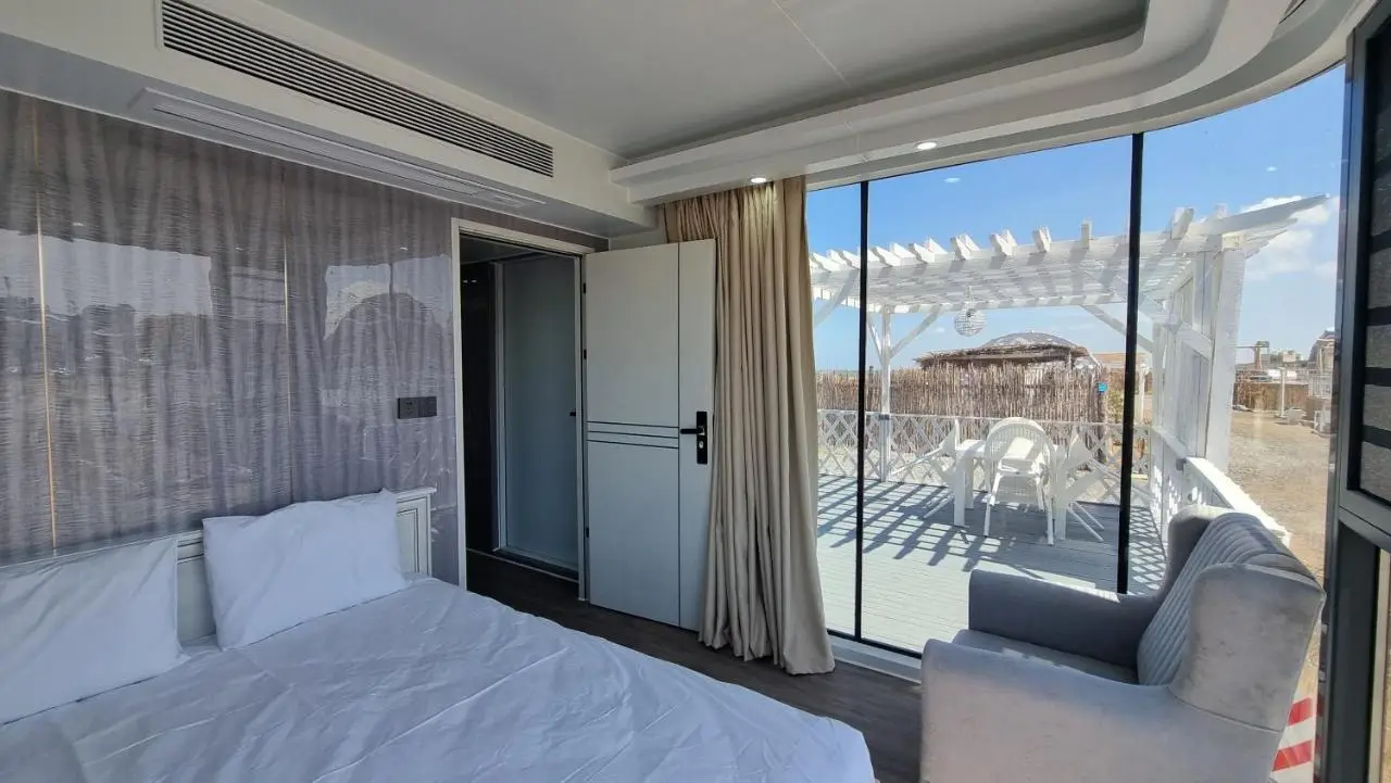 Glam Beach Resort