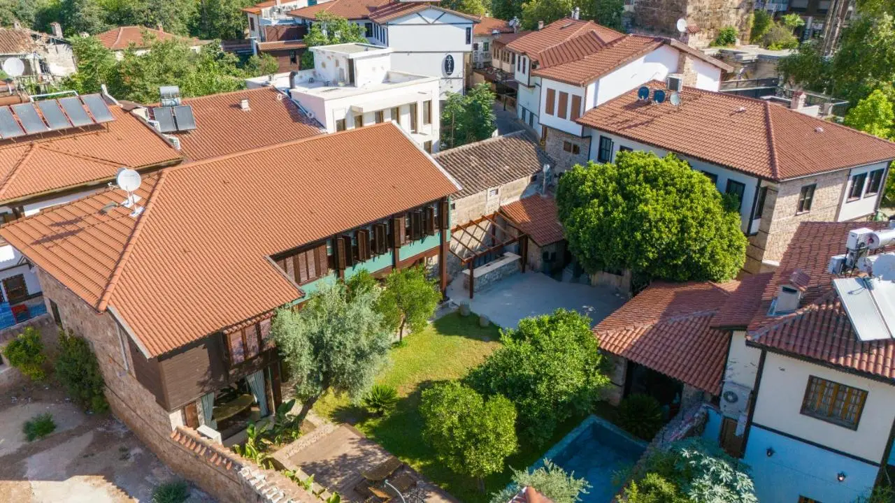 House 5 Hotel