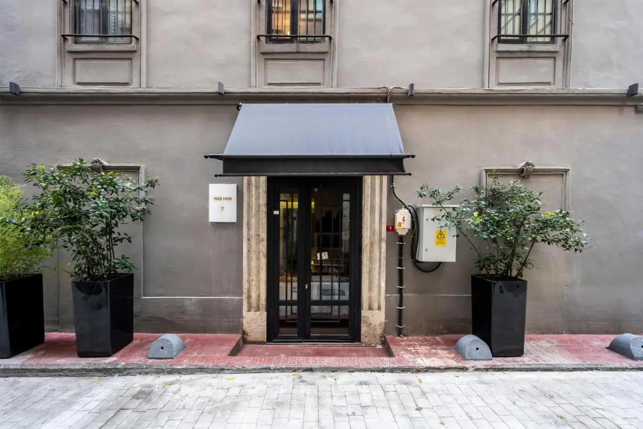 DeCamondo Residence