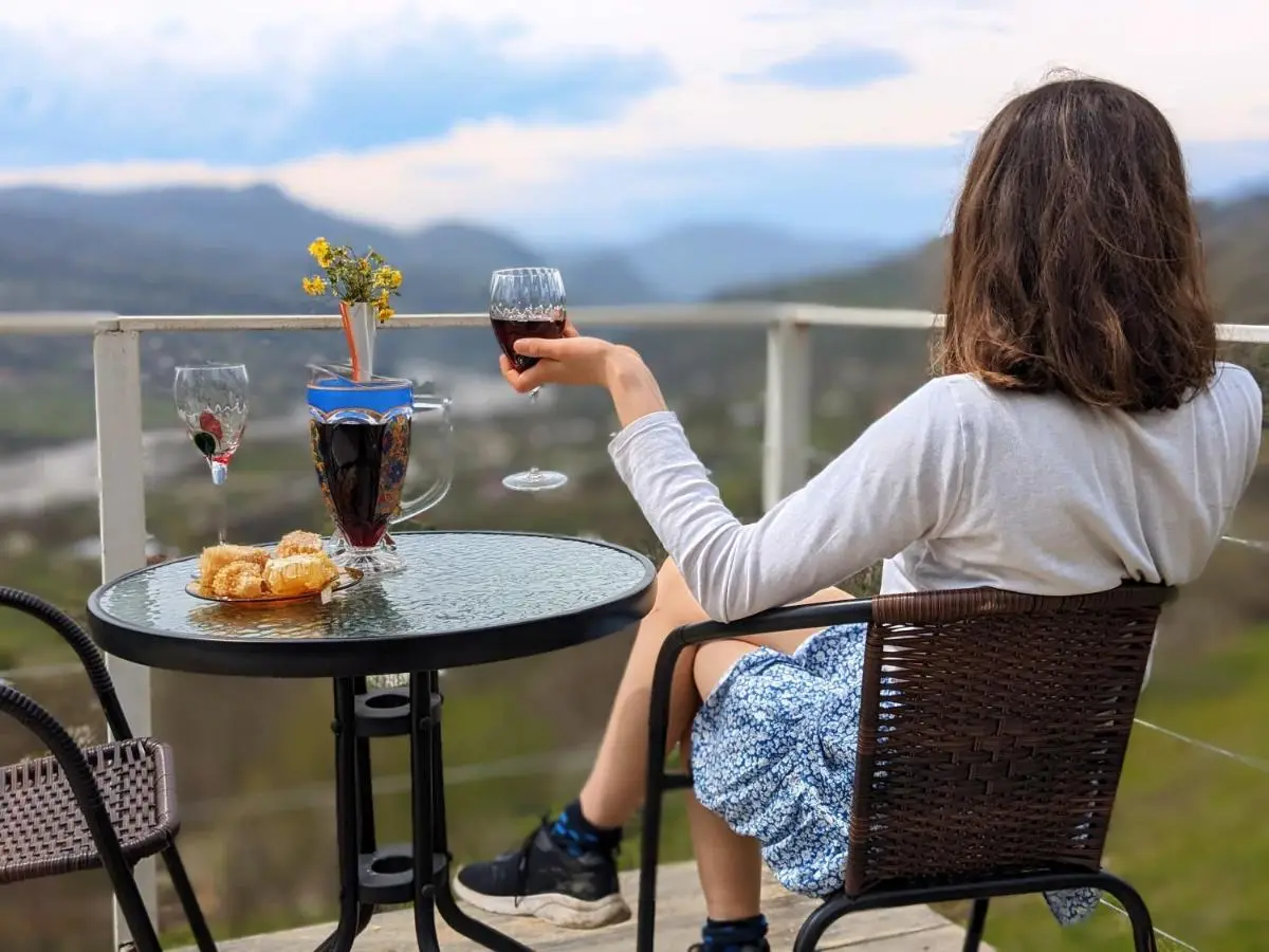 4 seasons. 4 სეზონი Glamping Georgia Racha