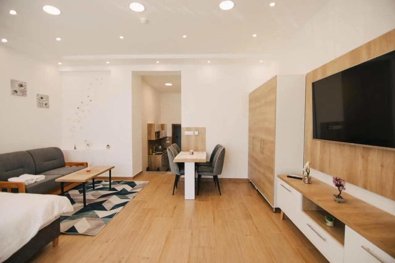 KS Apartments