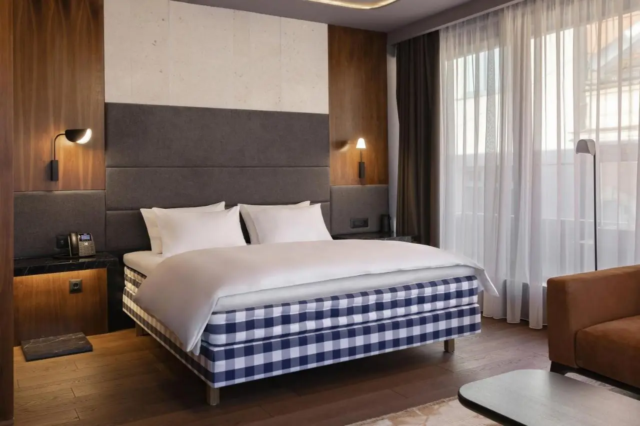Apeiro City Avant-garde Hotel