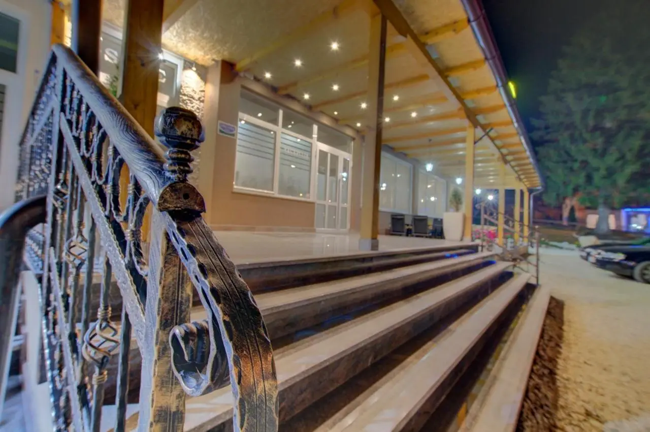 Tihe Noci Motel