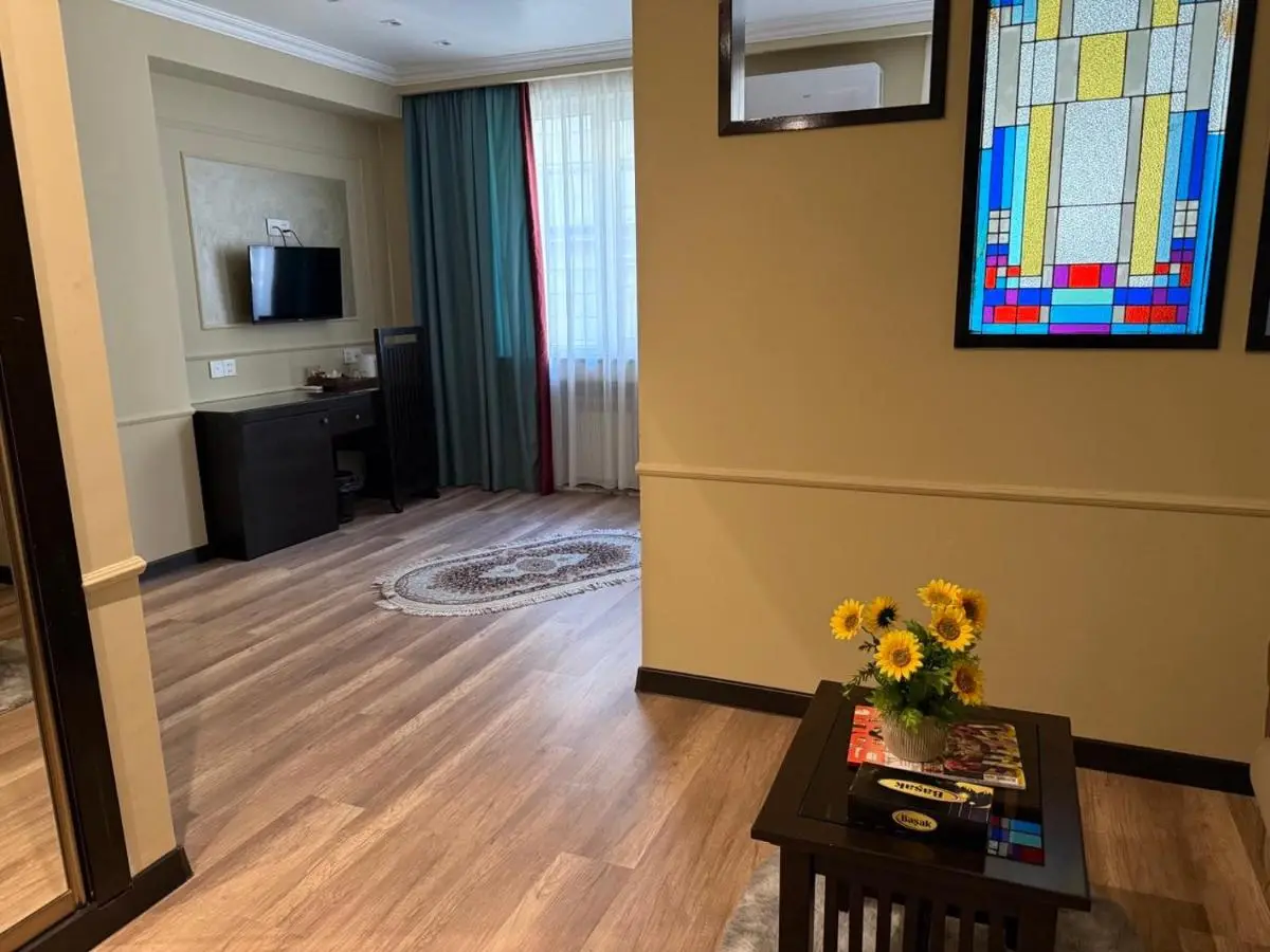 Hazz Central Hotel
