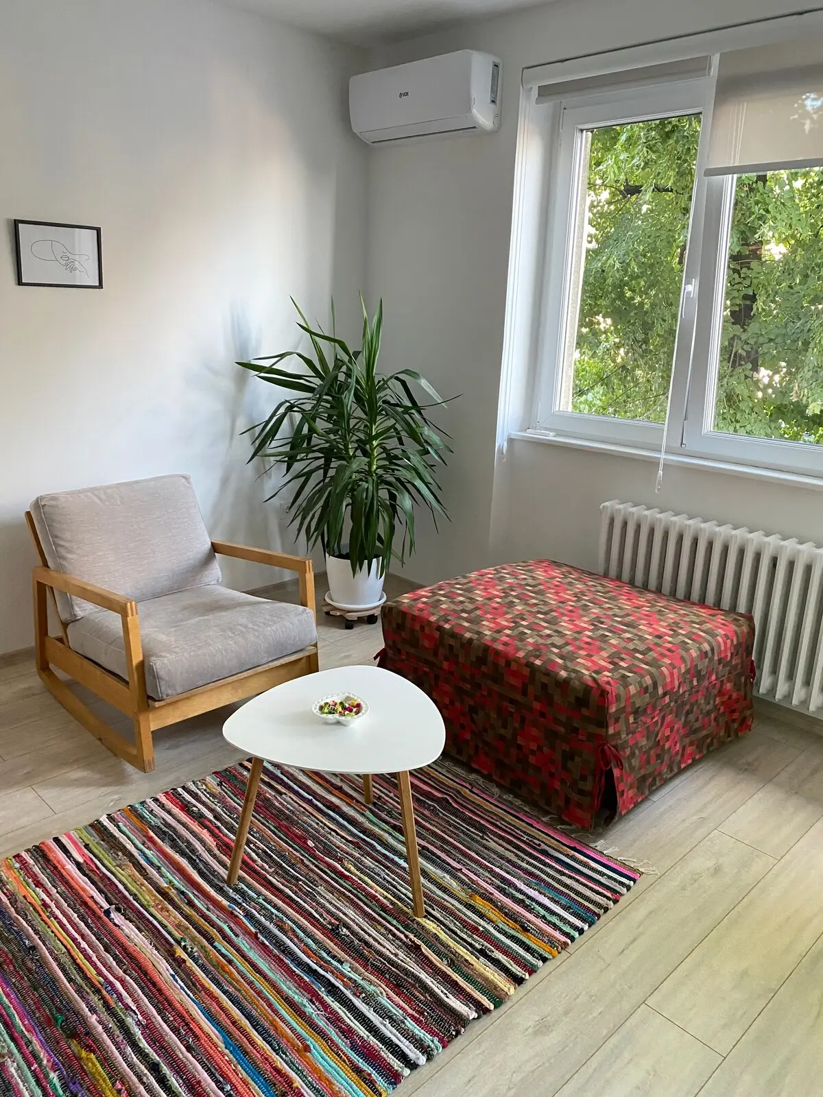 Beautiful White Studio Apartment Lejla