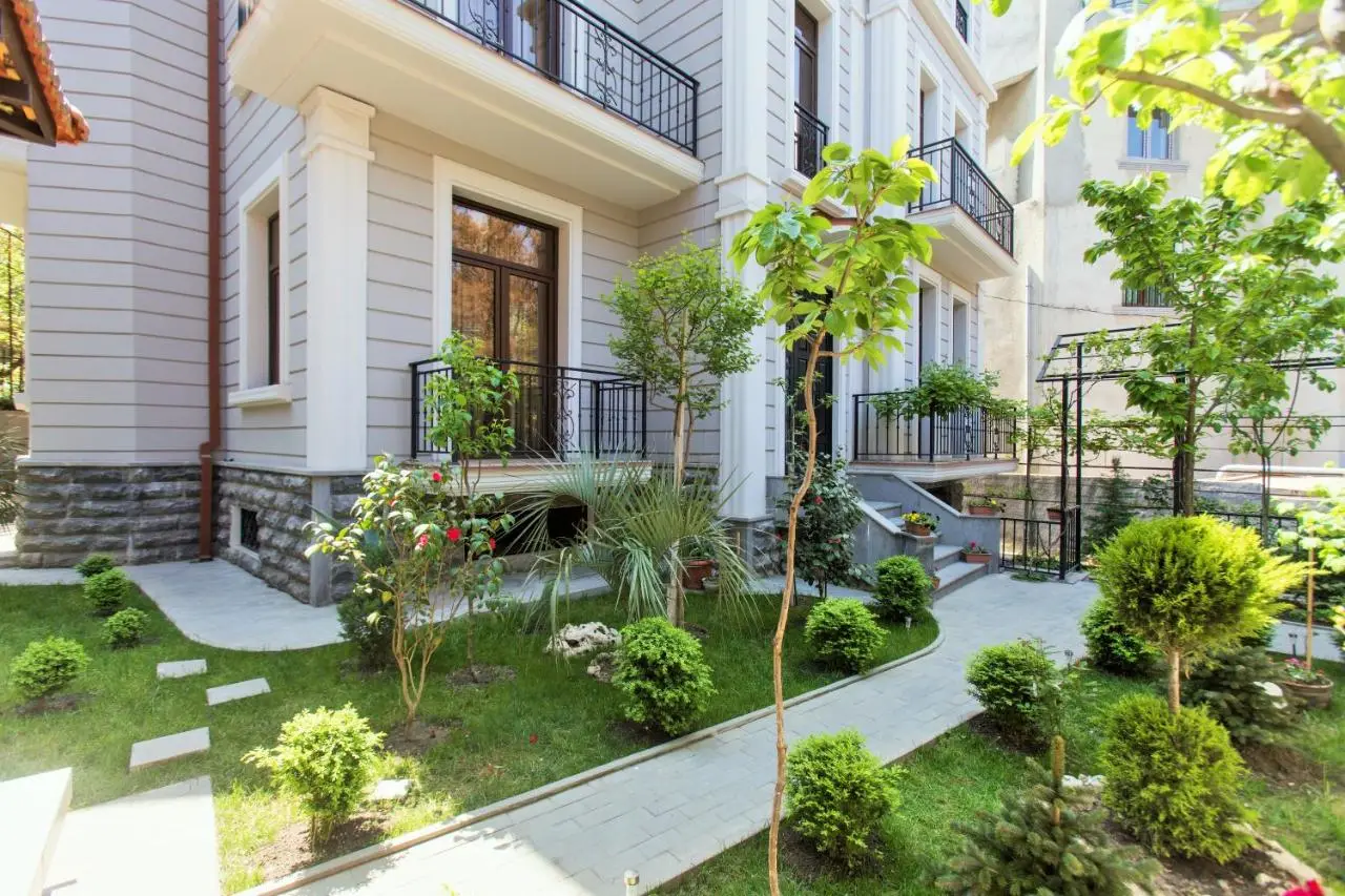 Villa Garden