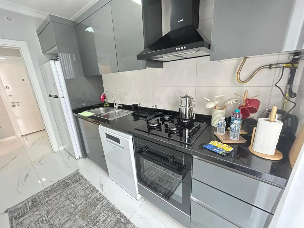 Roni Apartments, Close to the metro and parking