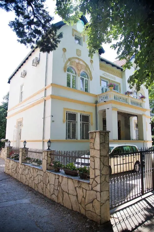 Vila Zahumka Free Parking