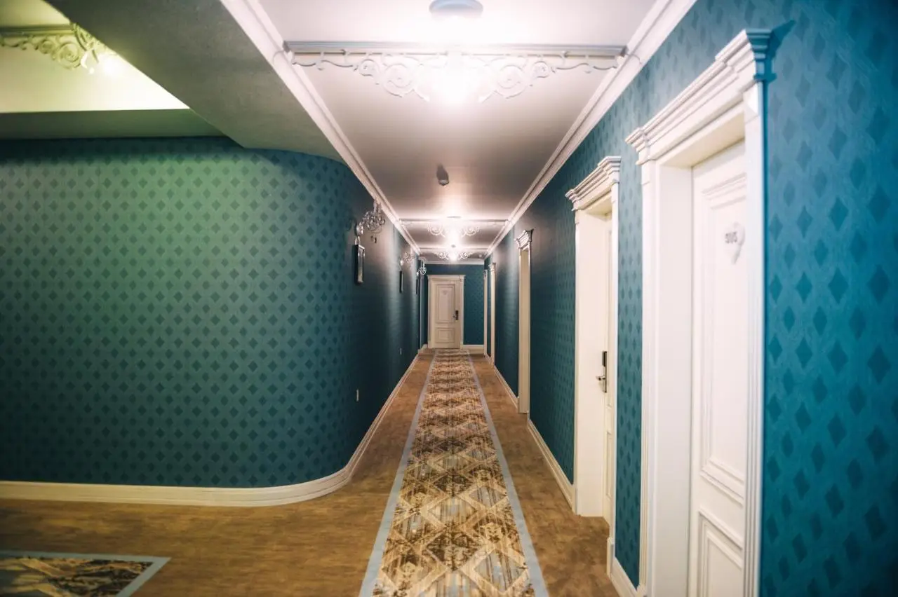 Emerald Suite Hotel