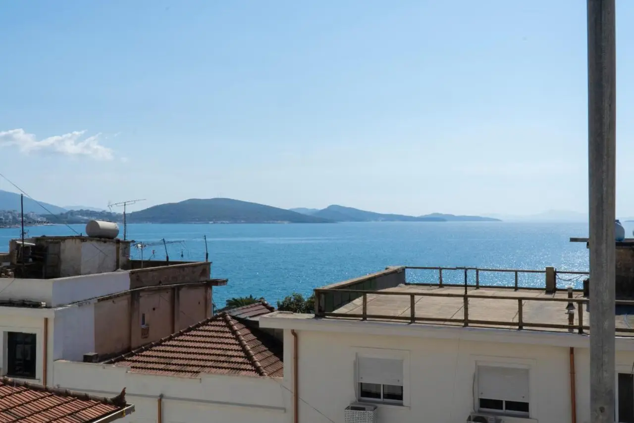 July Seaview Apartments