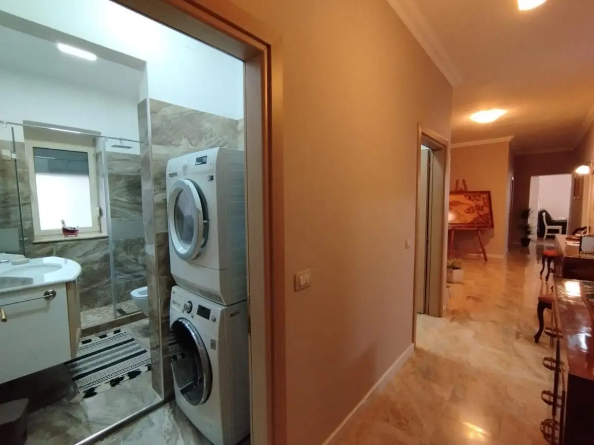 Art Gallery Apartments Tirana 1