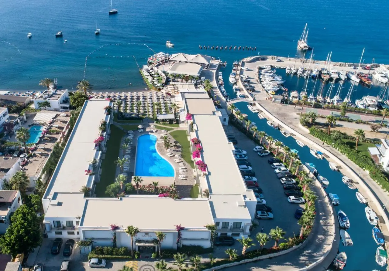 Lugga Boutique Hotel & Beach