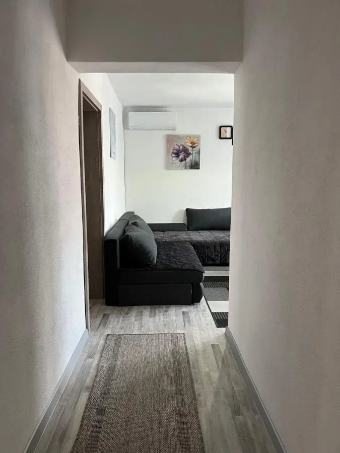 Easy Stay