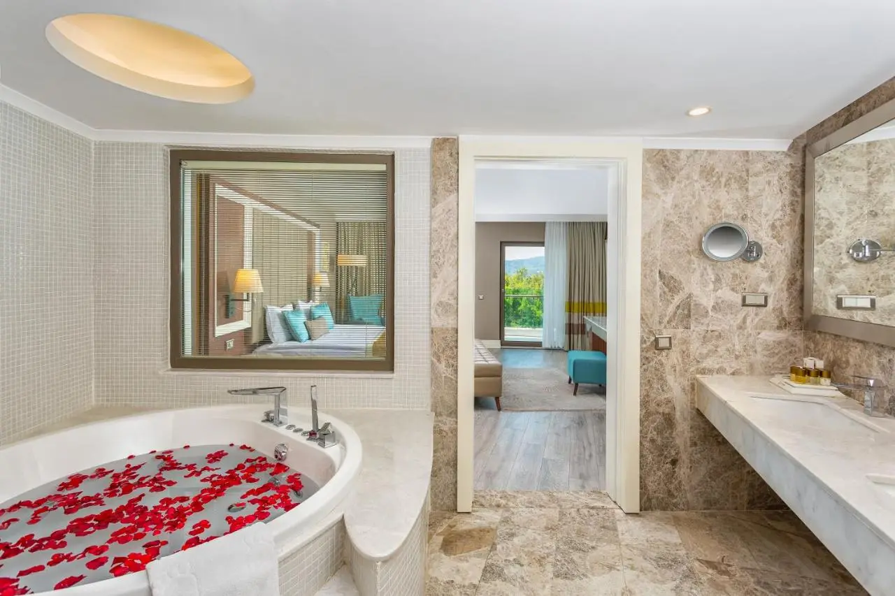 Wome Deluxe Hotel - Halal All Inclusive