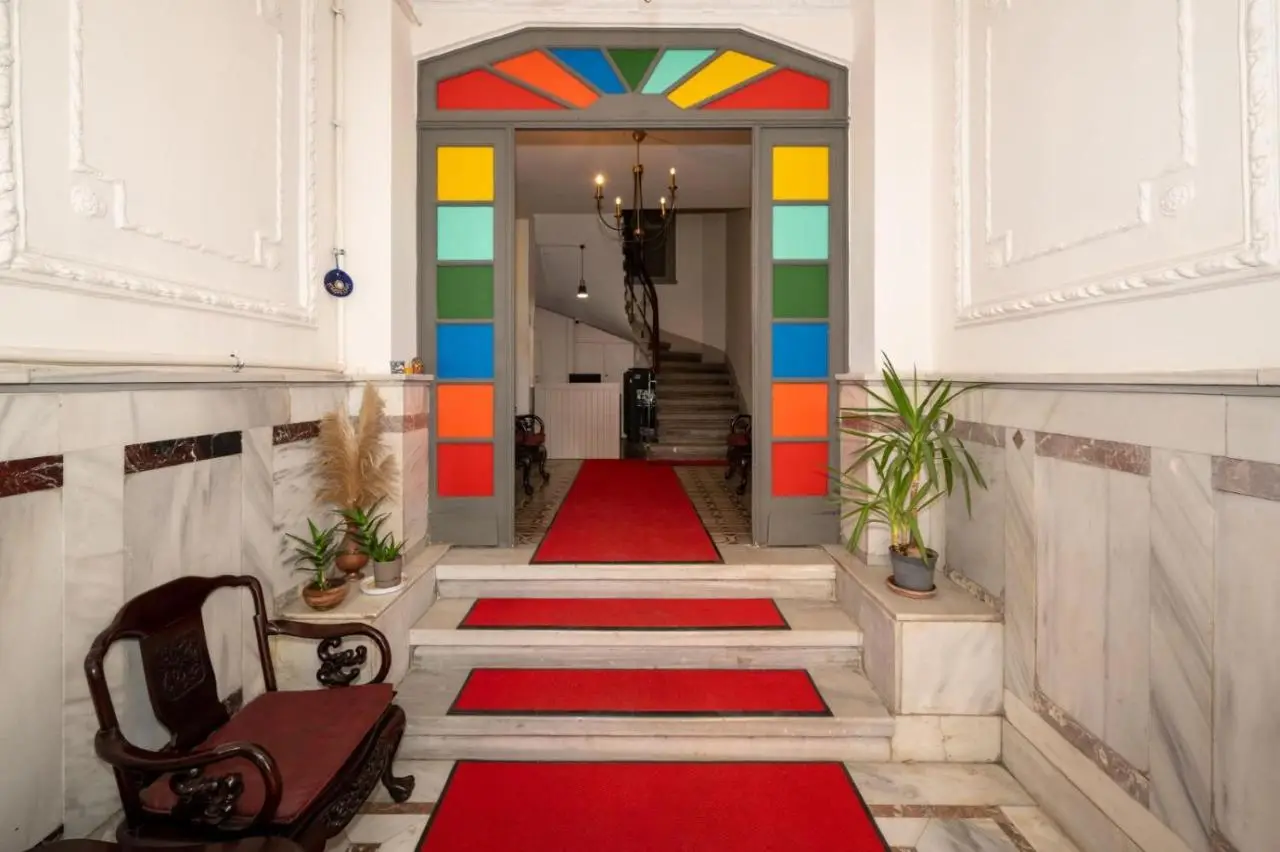 Monev Suites Hotel
