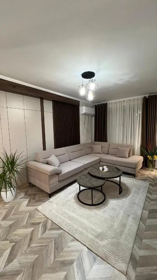 Modern 2BR Apartment ,Balcony,Central Shkoder