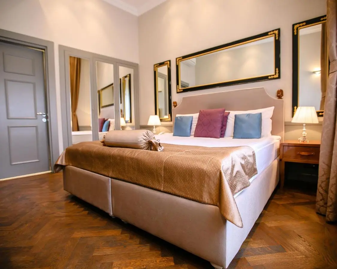 Seven Rooms Boutique Hotel