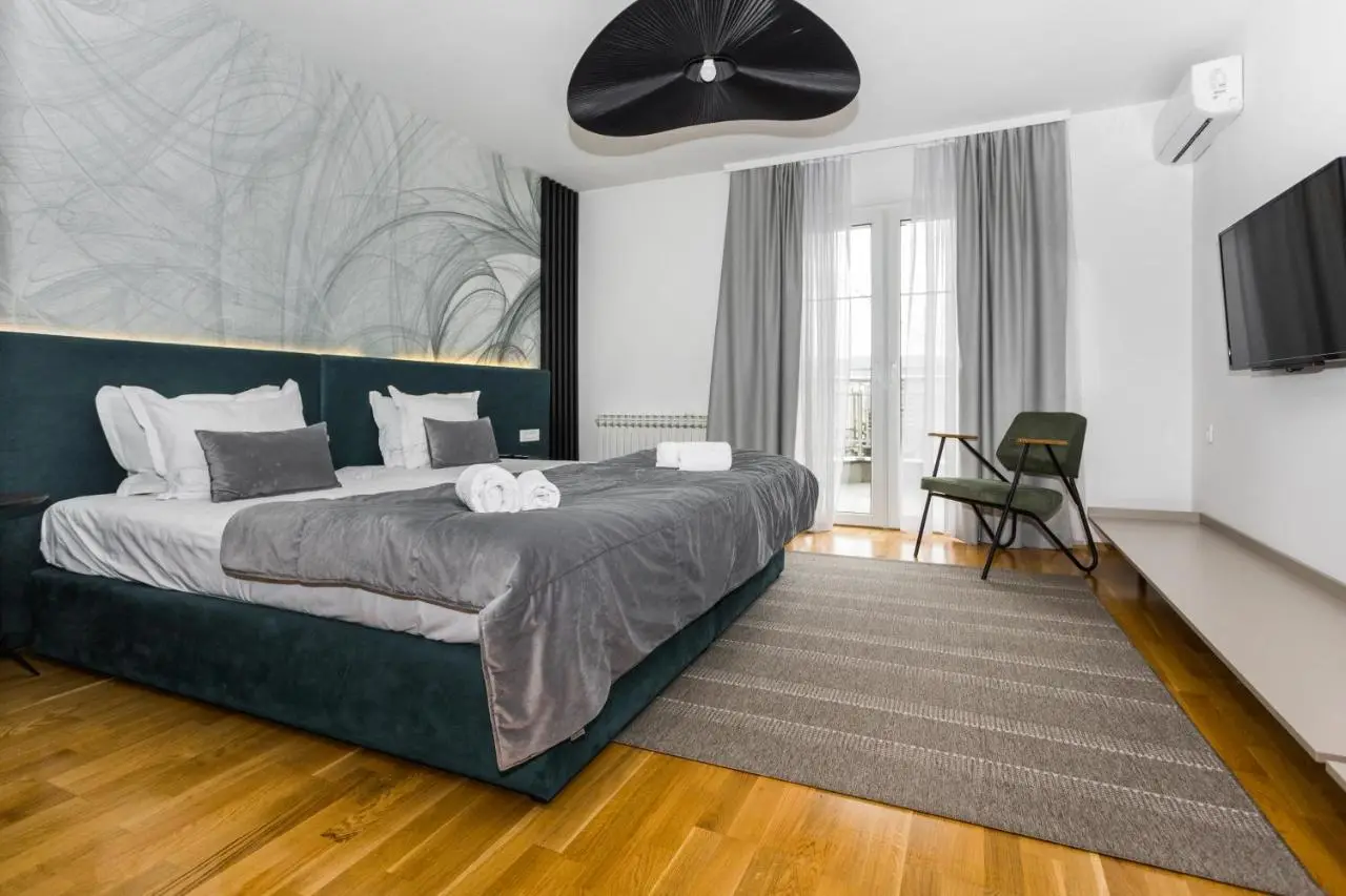 ApartVilla Art of Living luxury suite