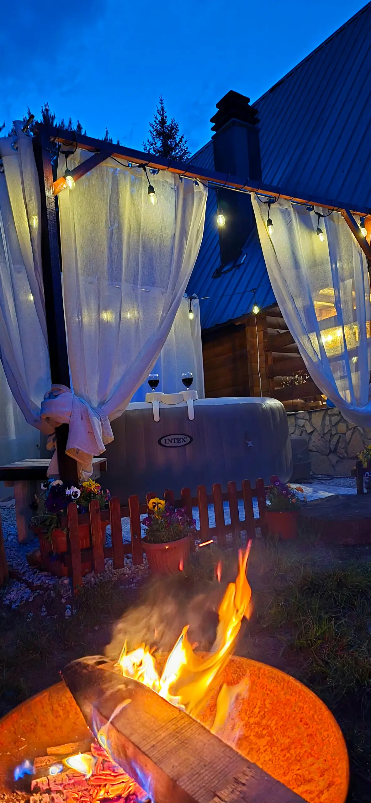 Cozy Forest Hut near Sarajevo with outdoor hot tub