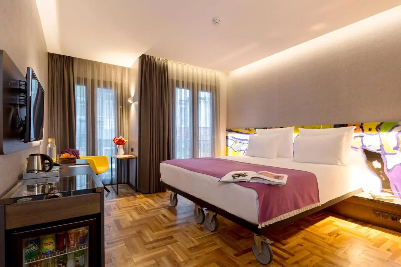 Lampa Design Hotel-Special Category