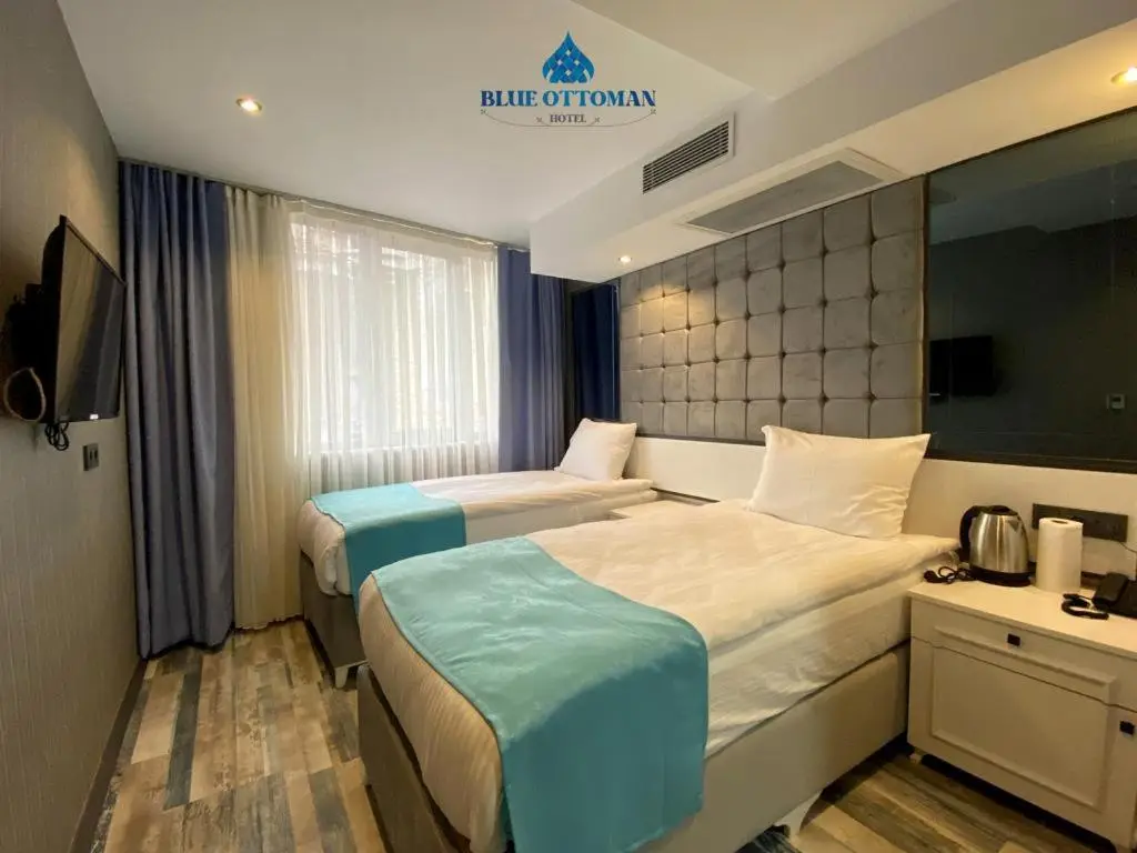 Hotel Blue Ottoman
